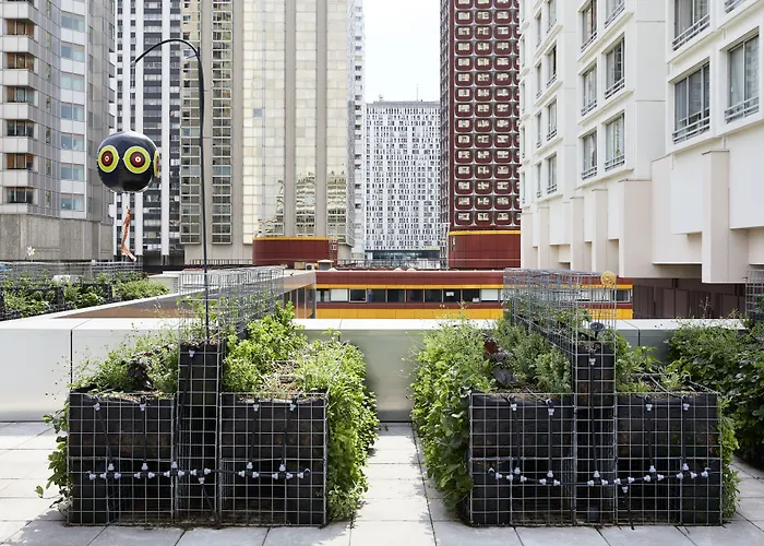 Yooma Urban Lodge Tour EiffelHotel Parigi